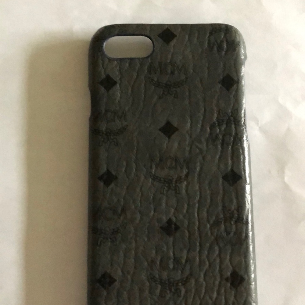 MCM IPhone 7 case